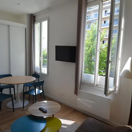 Cosy Next To Sea And Tramway In *