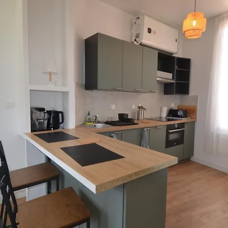 Отель Cosy Next To Sea And Tramway In *