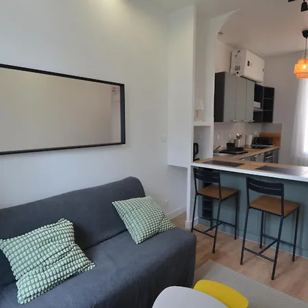Отель Cosy Next To Sea And Tramway In *
