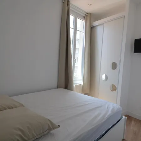 Отель Cosy Next To Sea And Tramway In